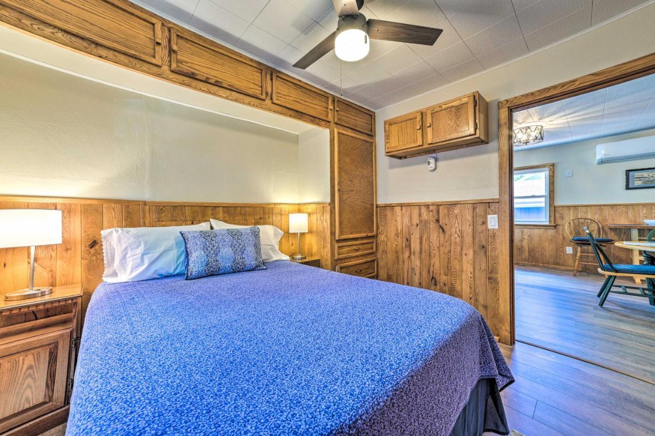 East Tawas Lakefront Getaway With Kayaks And Deck Екстериор снимка